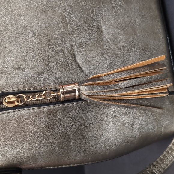 Darlings Metallic Gray Vegan Leather Small Hobo/Crossbody Bag. - Picture 3 of 12